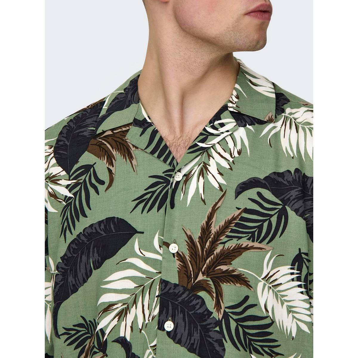 ONLY & SONS REGULAR FIT LIFE AOP SS VISCOSE SHIRT 22028616 HEDGE GREEN